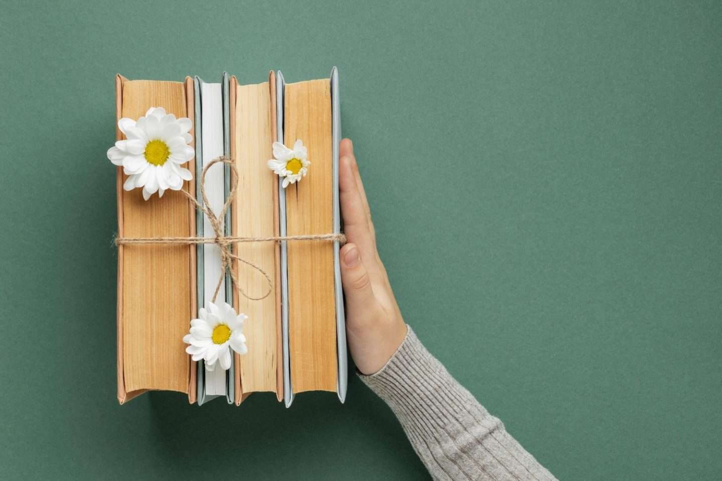 Reading/ Writing is a type of learning that helps students develop their comprehension skills.